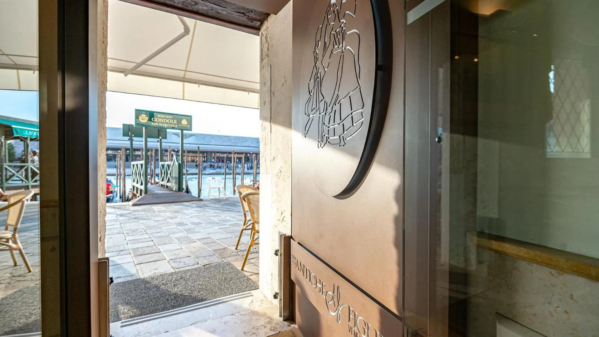 Hotel Antiche Figure Venice 3*,