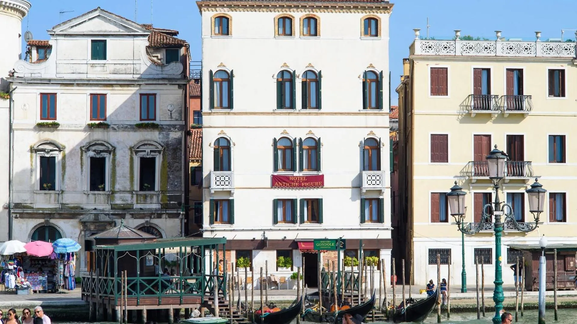 Hotel Antiche Figure location
