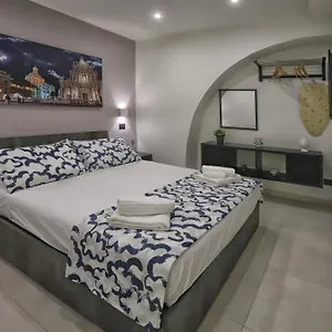 Vicolo 4 Italy